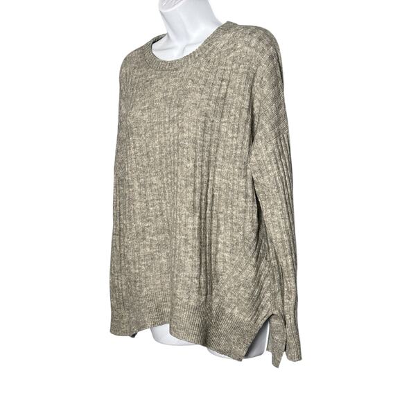 Abercrombie & Fitch Gray Ribbed Crewneck Sweater S Soft Cozy Pullover Split Hem - Picture 3 of 6